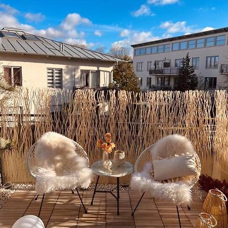 Amalfi Home - Stylish Apartment With Terrace Schoenefeld Ngoại thất bức ảnh