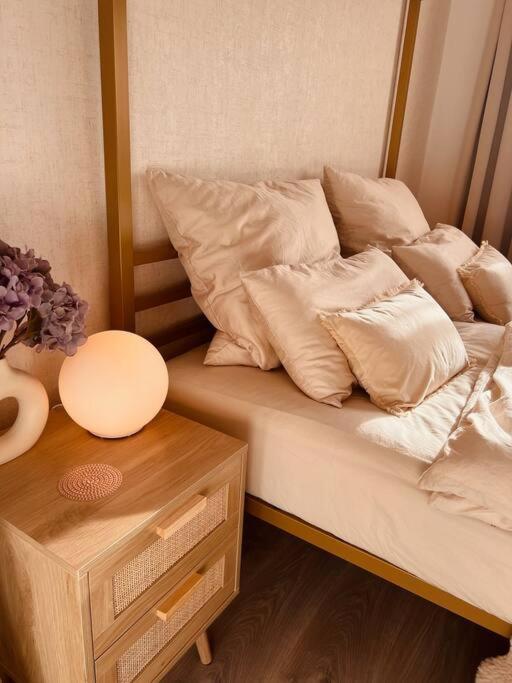 Amalfi Home - Stylish Apartment With Terrace Schoenefeld Ngoại thất bức ảnh