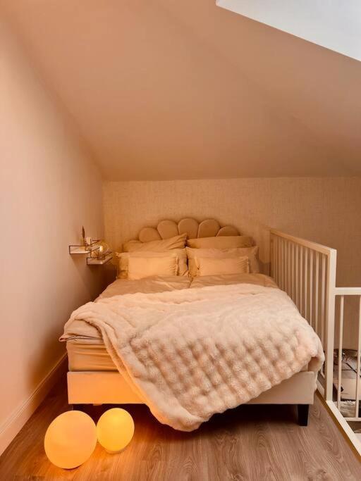 Amalfi Home - Stylish Apartment With Terrace Schoenefeld Ngoại thất bức ảnh
